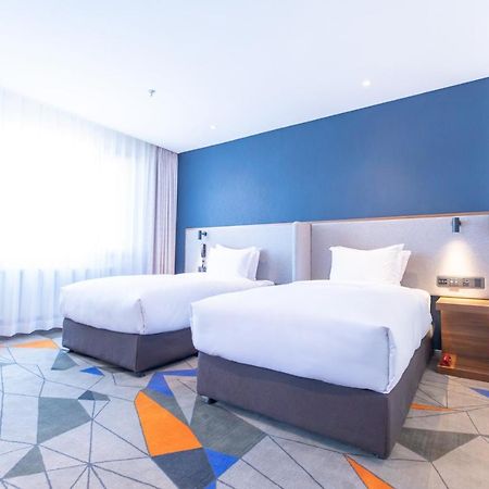 Holiday Inn Express Harbin Nan'gang Bagian luar foto