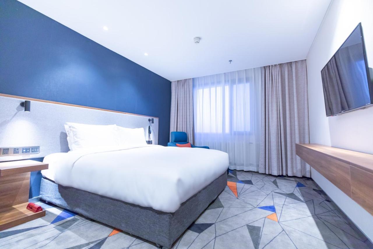 Holiday Inn Express Harbin Nan'gang Bagian luar foto